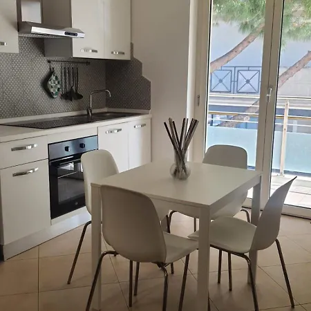 Appartement La Finestra Sul Mare - Ombrellone Stabilimento Incluso Roseto Degli Abruzzi